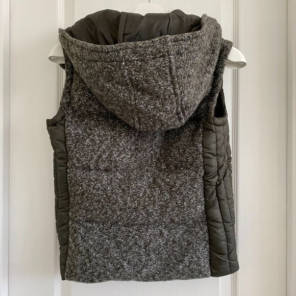 Olive Green Puffer Vest with Furry Collar and Knit-Patterned Back - Picture 2 of 9